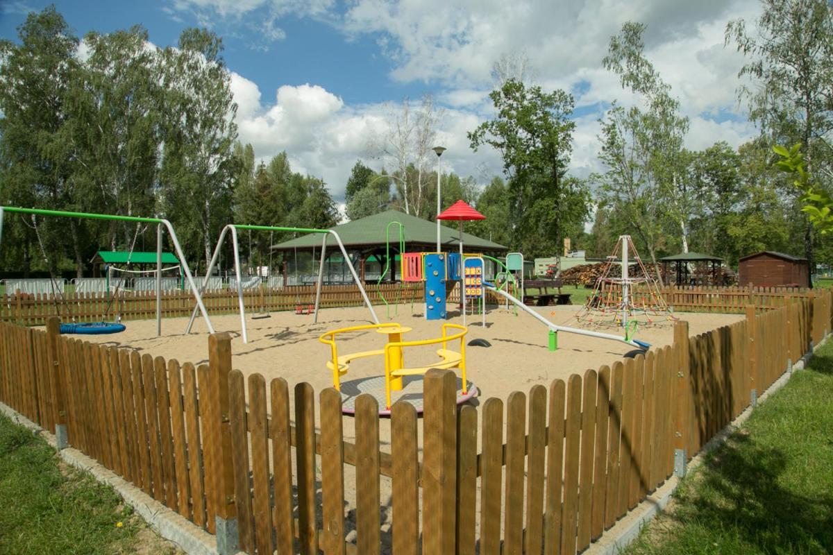 Camping Oaza Blonie Kornik Domki Standard - 3 Pokoje Ngoại thất bức ảnh