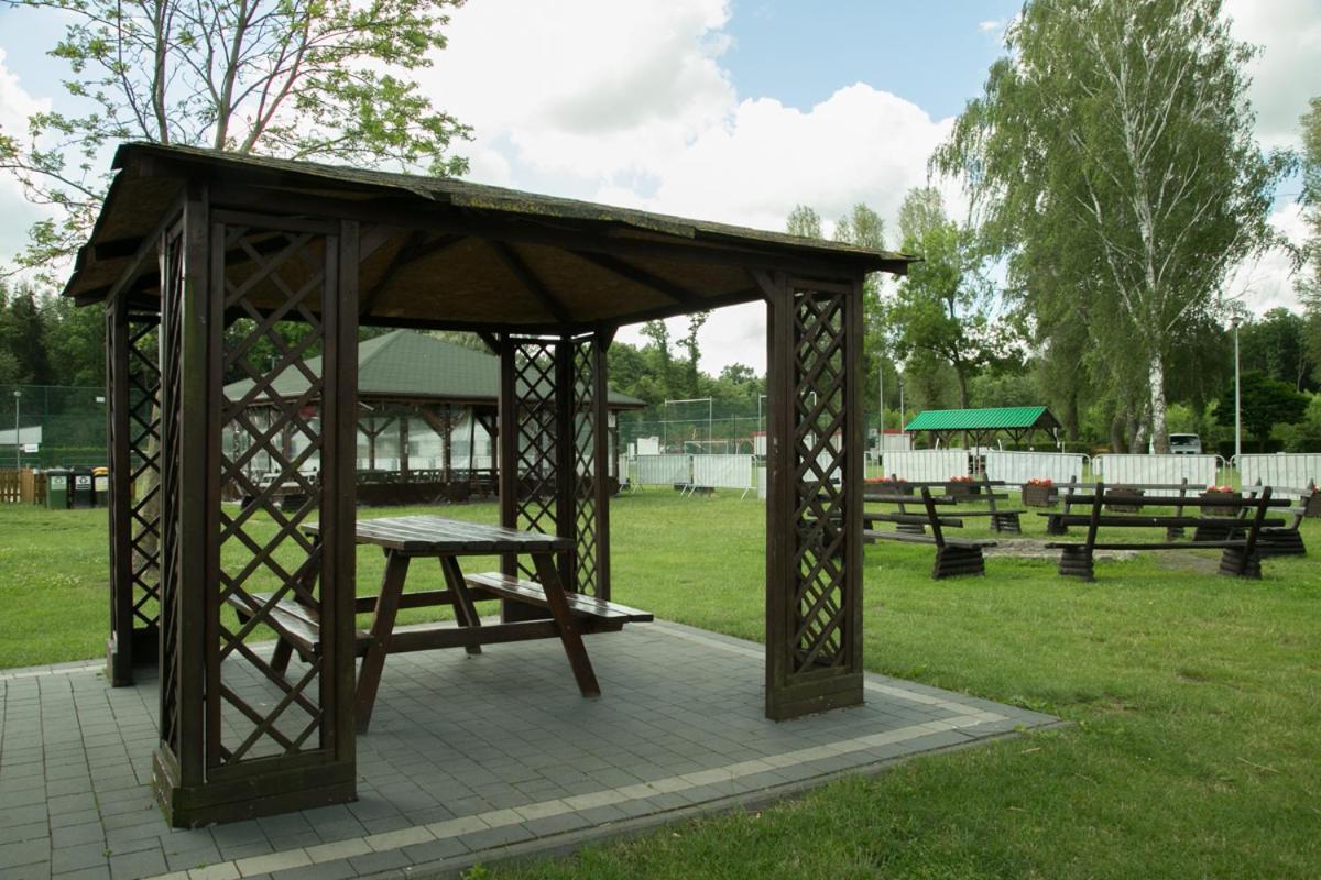 Camping Oaza Blonie Kornik Domki Standard - 3 Pokoje Ngoại thất bức ảnh
